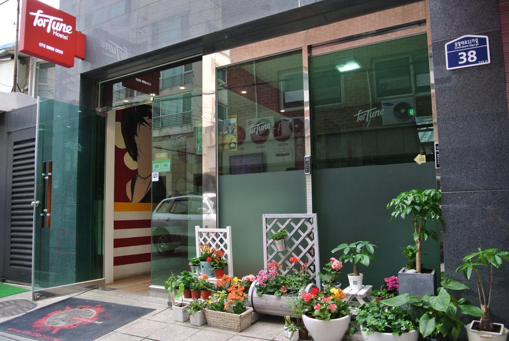 Fortune Hostel Jongno Seoul Exterior photo